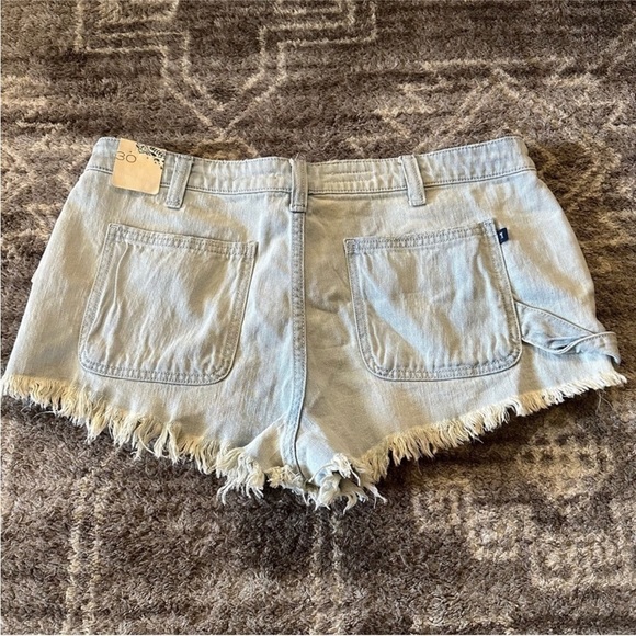 NWT Anthropologie x Pilcro Shortie Shorts Light Denim Frayed Hem 30 - Picture 7 of 8
